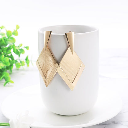 Women's Geometric Pattern Drop Earrings