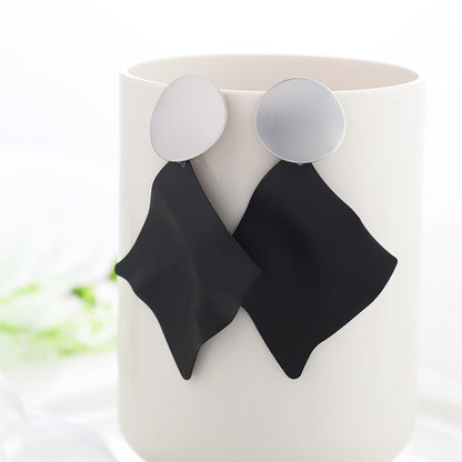 Women's Geometric Pattern Drop Earrings